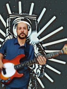 Bajista: Chucho Lara